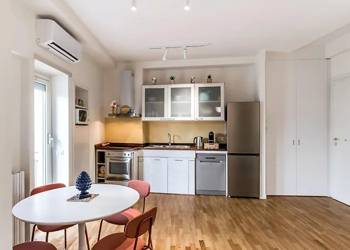 Lungotevere Bijou With Private Balcony Rom