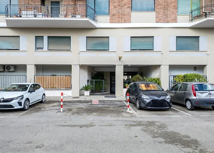 Lungotevere Bijou With Private Balcony Apartment Rom